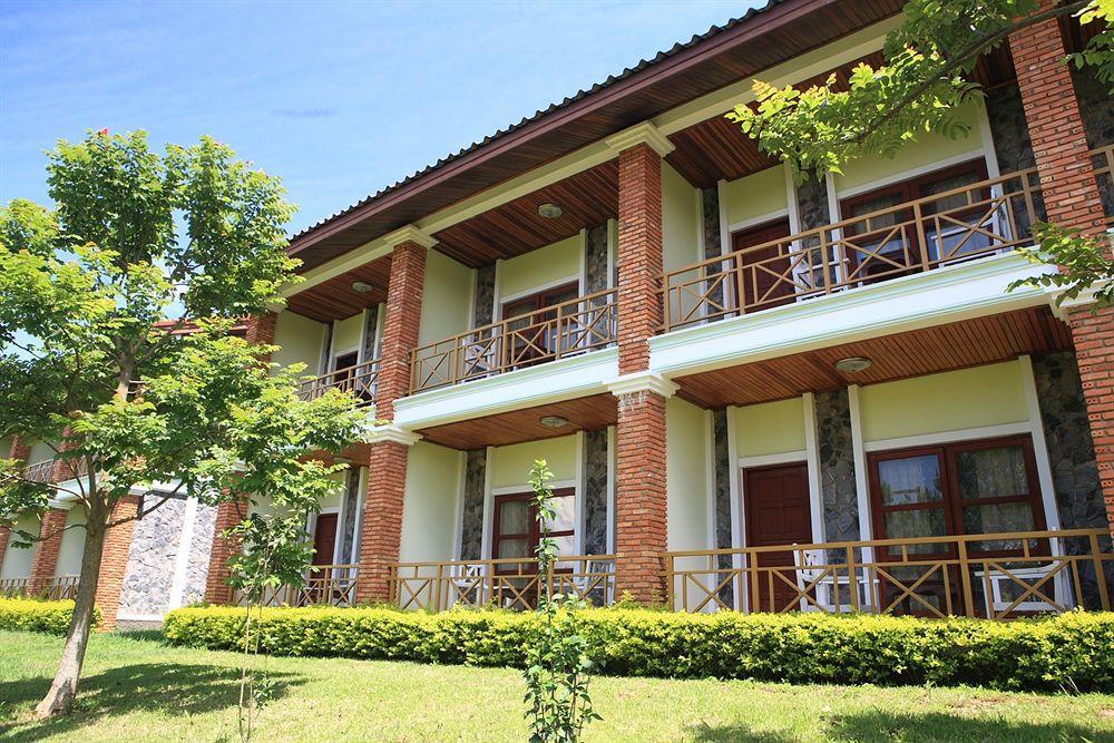 Vansana Plain Of Jars Hotel Muang Phônsavan Exterior foto