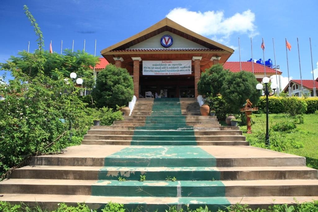 Vansana Plain Of Jars Hotel Muang Phônsavan Exterior foto